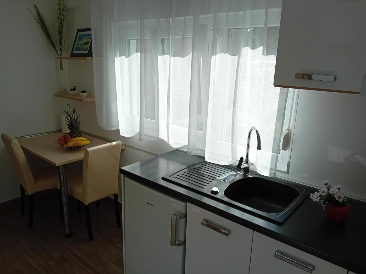 Apartment Nikol Pula Zewnętrze zdjęcie